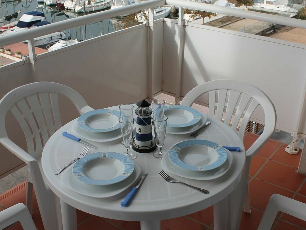 Port Canigo Apartments Roses Dış mekan fotoğraf